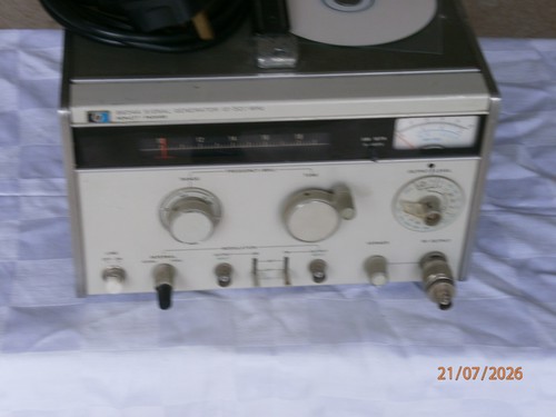 8654a signal generator - generator,