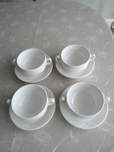 Set soup bowls and - set,