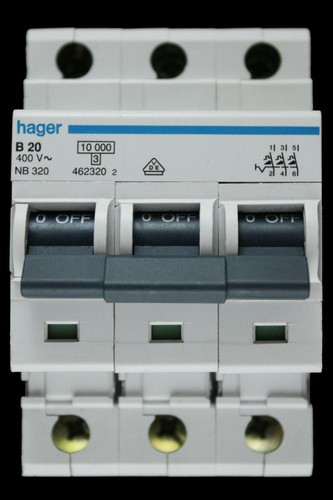 Hager amp curve 10ka - hager, b