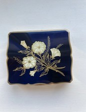 Stratton Musical Compact Powder