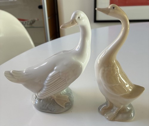 Pair goose figurines - pair,