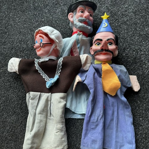 Punch and judy vintage hand - and,
