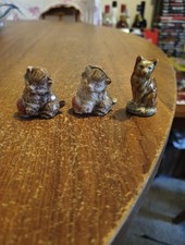 Wade Cat Collection Two Kittens With Ball Of Wool Chipped Ears And Sitting Cat