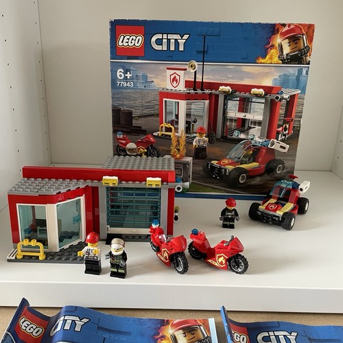 Lego city 77943 - lego, station