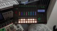 Roland MC-707 AIRA Groovebox
