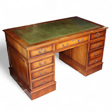 Vintage Yew Pedestal Leather