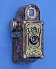 Tiny CORONET MIDGET Bakelite Camera – BROWN – Unusual Early?Version See Below