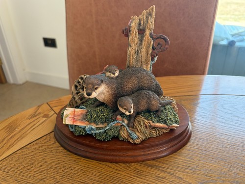 Border fine arts otters the - at,