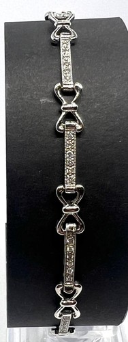 -Hallmarked 18ct solid white