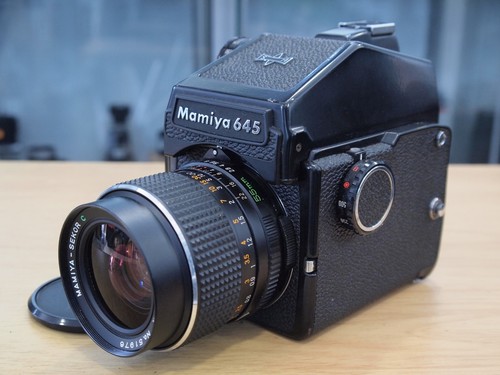 Mamiya 645j 6x4 - .5, medium