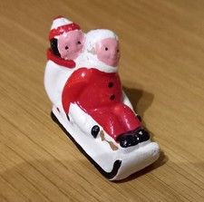 A Vintage Bisque Cake