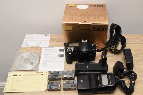 Nikon d200 2mp dslr - d200,