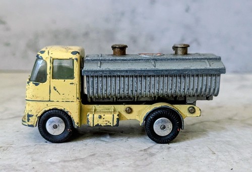 Corgi toys 460 neville - no.,