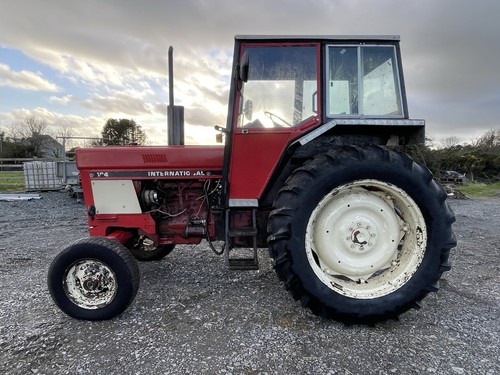 International 684 tractor - international,