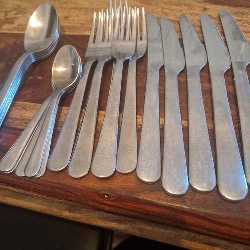 Oneida cutlery set for - oneida,