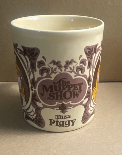 The muppet show miss piggy - muppet,
