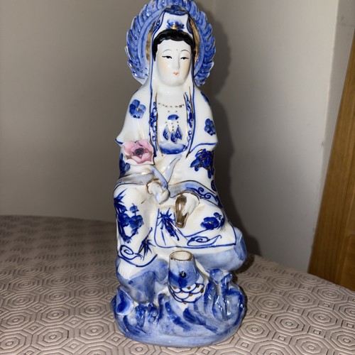 Chinese guanyin figurine - guanyin,