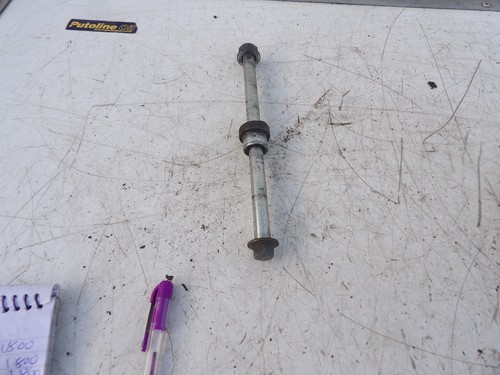 Honda 125 front spindle - front,