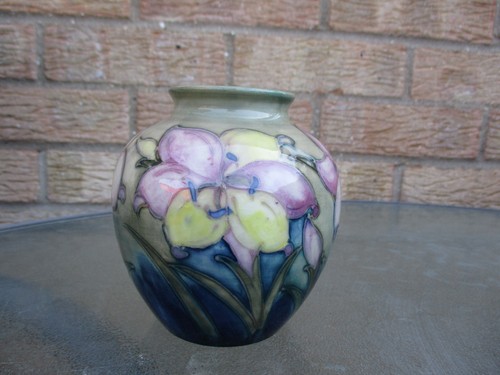 Moorcroft freesia pattern - ,