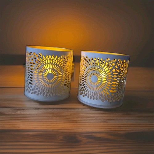 Pair white tea light - of,