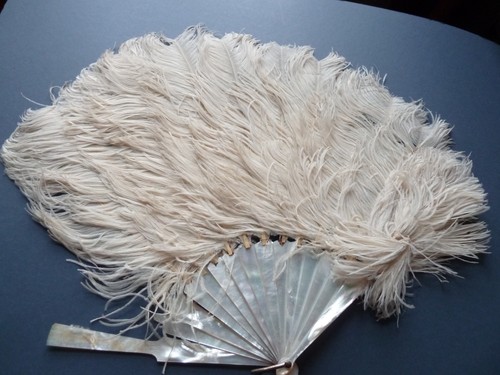 Four white ostrich feather - four,