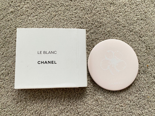 New authentic chanel beaute - new,