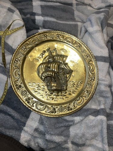 Brass embossed wall plate - brass,
