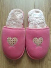 Ladies Slippers Size 3/4