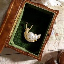 Classic snail brooch luxury - classic,