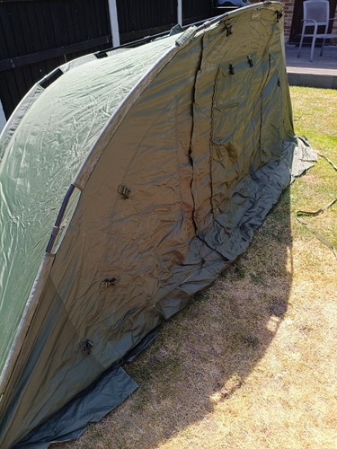 Nash gun man carp fishing - h,