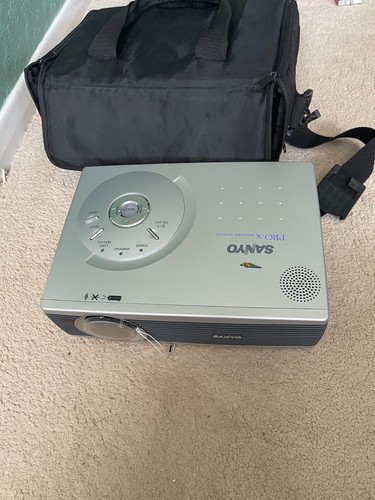 Sanyo plc projector - plc,