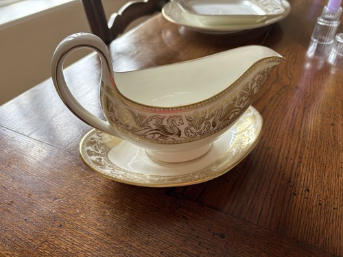 Wedgwood gold florentine gravy - gold,