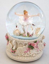 Large Musical Snow Globe -
