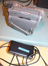 Canon G1000 8mm analogue camcorder READ DESC