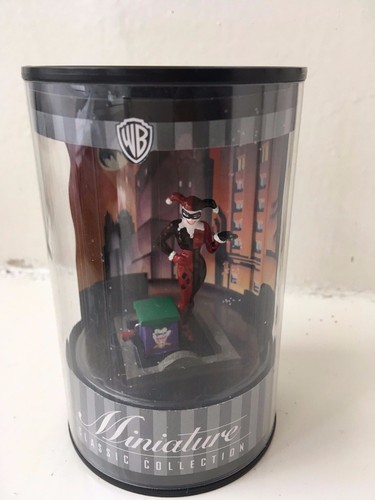 Warner bros miniature - bros,