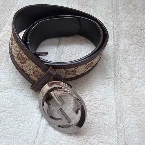 Gucci logo buckle - gucci,