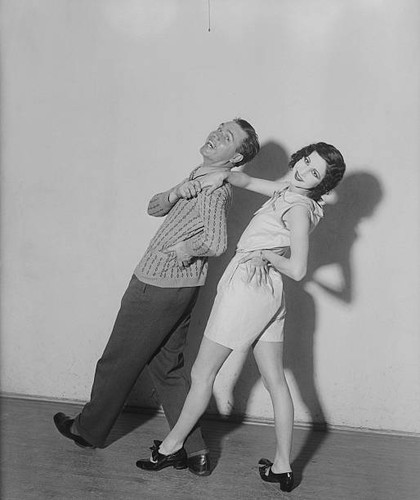 Prominent broadway actress - broadway,