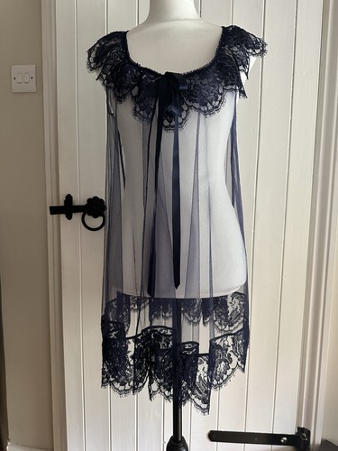 Agent provocateur see - see, through