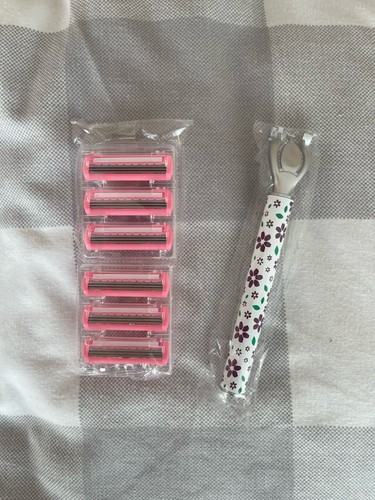 Ladies stylish razor set - set, comes
