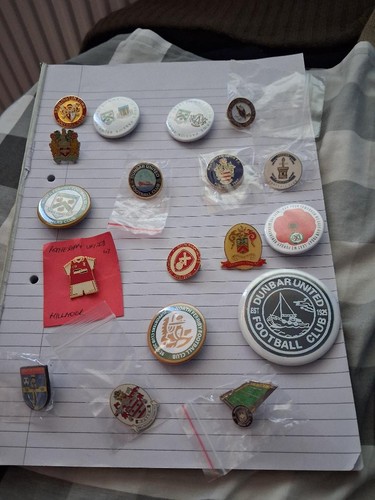 Assorted football badges - 39,