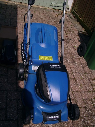 Hyundai self propelled - self,