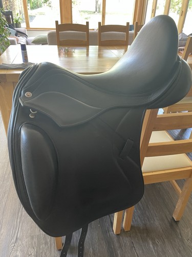 Sovereign dressage saddle 5 - dressage,
