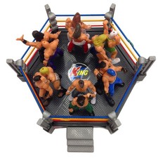 32 Pcs Mini Wrestling Playset