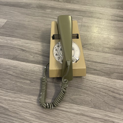 Vintage retro telephone - -,