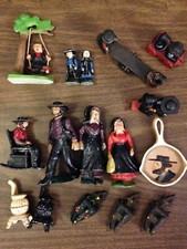 Lot 18+ Vintage Cast Iron