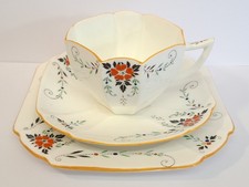 SHELLEY BONE CHINA QUEEN ANNE