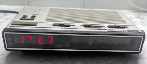 Vintage sanyo 7100 band - sanyo,