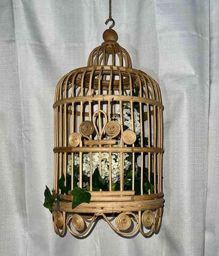 Vintage rattan decor - vintage, bird