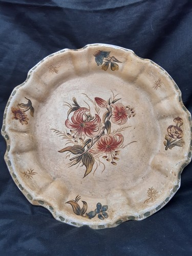 Round hand painted chalk - hand-painted,