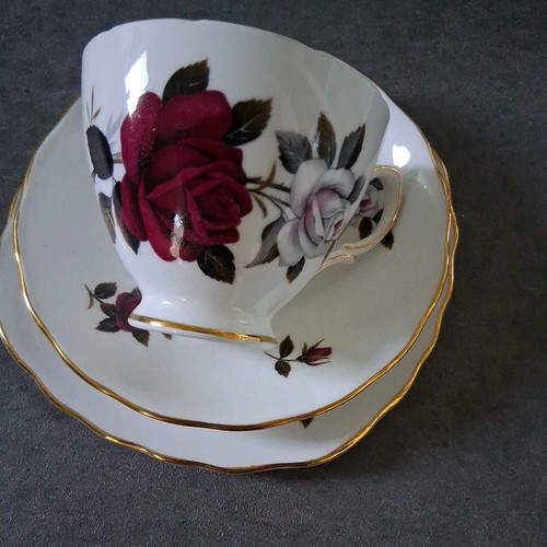 Vintage colclough amoretta - ,